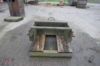 JOHN DEERE WEIGHT FRAME CARRIER