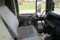 2005 VOLVO FL6 H42T ARTIC TRACTOR UNIT - 33