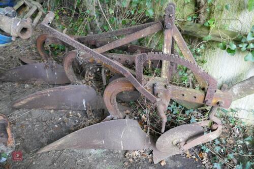 3 FURROW VINTAGE PLOUGH