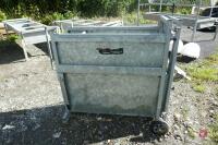 GALV BATEMAN CALF DEHORNING CRATE - 5