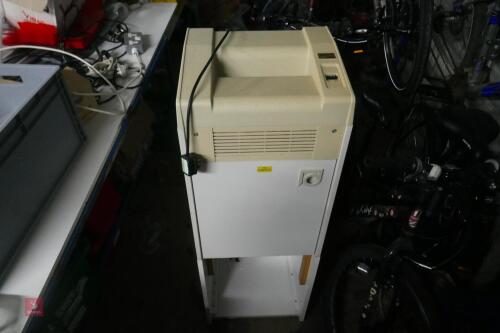 20404 DS PAPER SHREDDER