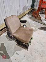 JOHN DEERE TRACTOR/TELEHANDLER SEAT