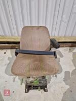 JOHN DEERE TRACTOR/TELEHANDLER SEAT - 3