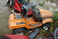 HUSQVARNA LT100 RIDE ON LAWN MOWER (S/R)