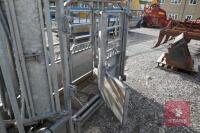 IAE GALV MANUAL SQUEEZE CATTLE CRUSH - 12