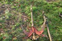 HUXTABLE REVERSABLE PLOUGH FRAME (3) - 2