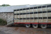 35' TRIPLE TANDEM AXLE LIVESTOCK TRAILER - 2