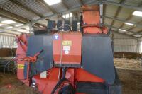 2005 KUHN 3560 TRAILED STRAW CHOPPER - 26