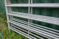 4 BATEMAN 10' GALVANISED CATTLE HURDLES - 8