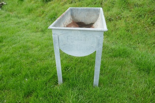 GALV FREE STANDING WATER TROUGHS