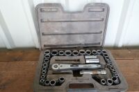 HALFORDS 1/2'' DRIVE SOCKET SET (38)