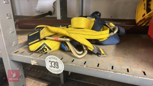 CLIMBING HARNESS