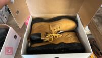 PAIR OF SIZE 11 WORK BOOTS - 2