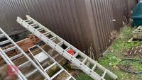 11 RUNG EXTENDING ALUMINIUM LADDER