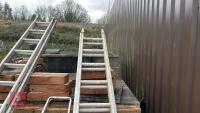 11 RUNG EXTENDING ALUMINIUM LADDER - 2