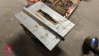 240V TABLE SAW - 3