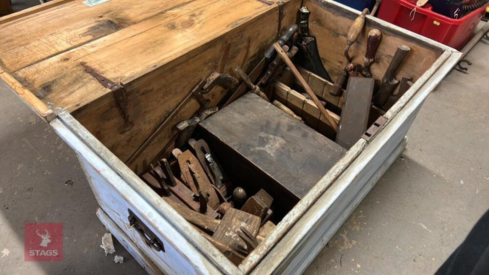 CARPENTERS CHEST & TOOLS