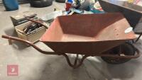 METAL WHEELBARROW - 5