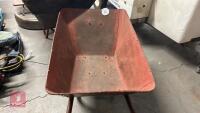 METAL WHEELBARROW - 6