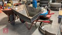 METAL WHEELBARROW