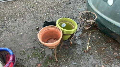 5 X PLANT POTS