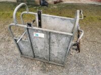 IAE GALV DEHORNING CRATE - 2