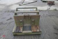 JOHN DEERE WEIGHT FRAME CARRIER