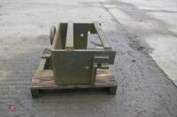 JOHN DEERE WEIGHT FRAME CARRIER - 4