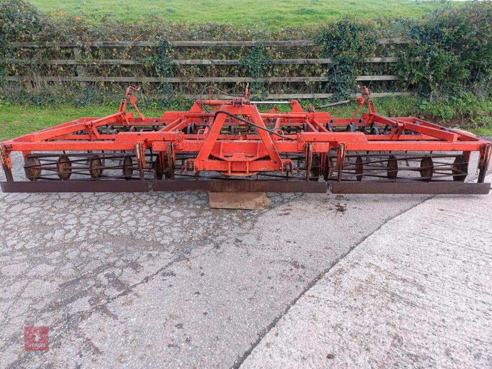 WOODS HYDRAULIC FOLDING CULTIVATOR