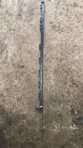30 RUTLAND ELECTRIC FENCING STAKES
