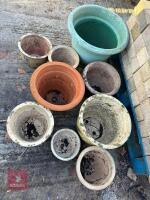 SELECTION OF GARDEN POTS