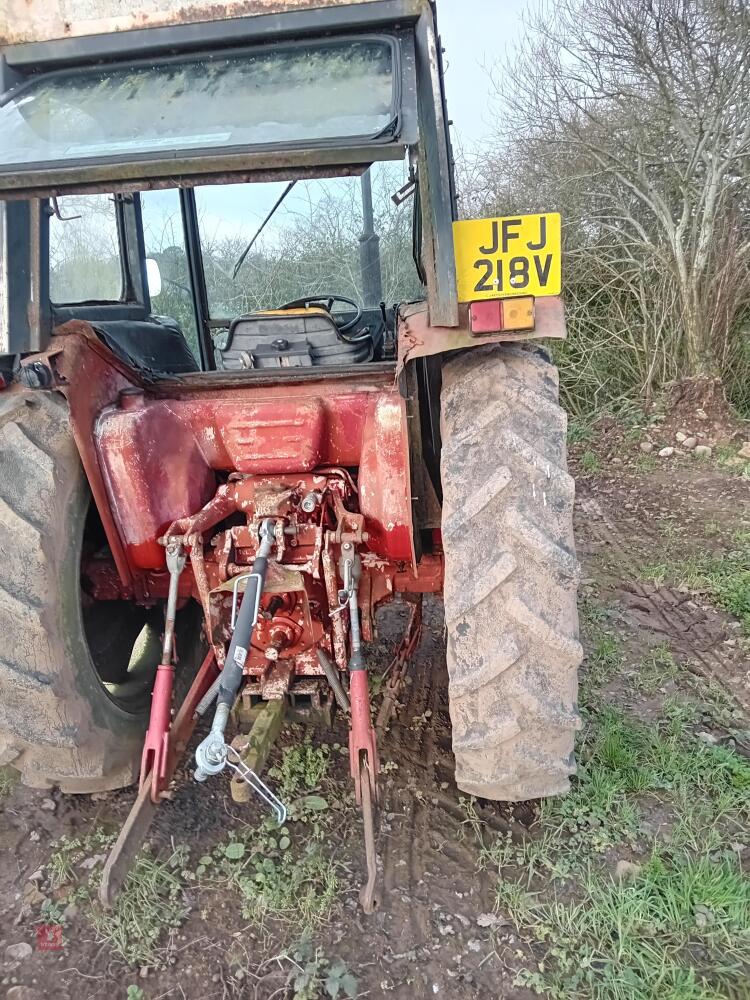 1980 INTERNATIONAL 2WD 684 C/W LOADER