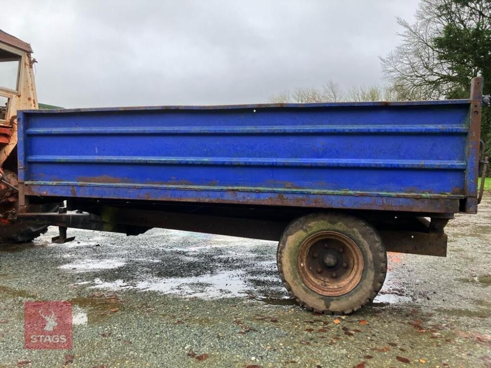 TIPPING TRAILER APPROX 4TON