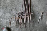 8 METAL 'H' STAKES - 3