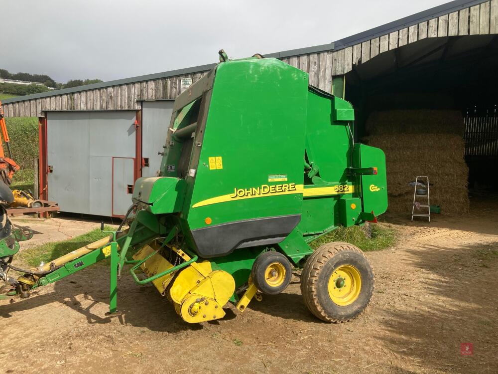 2003 JOHN DEERE 582 BELT DRIVEN ROUND BALER