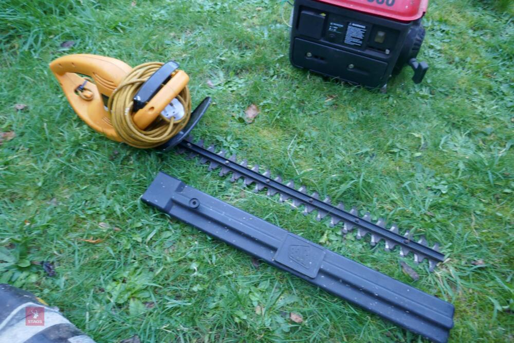 JCB ELECTRIC HEDGE CUTTER