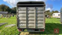 BATESTON TWIN AXLE TRAILER C/W 12' LIVESTOCK CONTAINER - 9