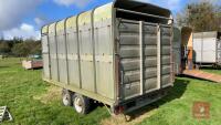 BATESTON TWIN AXLE TRAILER C/W 12' LIVESTOCK CONTAINER - 10