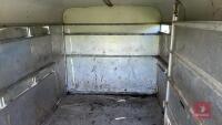 BATESTON TWIN AXLE TRAILER C/W 12' LIVESTOCK CONTAINER - 12