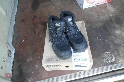 NEW BLACK SIZE 8 WORKBOOTS