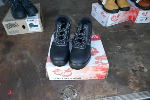 NEW BLACK SIZE 10 WORKBOOTS