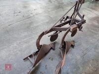 FISHER HUMPHRIES 2 FURROW PLOUGH - 2