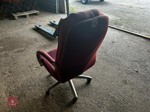 OFFICE CHAIR (40)