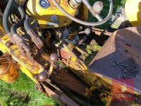 MASSEY FERGUSON 35 3 CYL INDUSTRIAL TRACTOR C/W FRONT LOADER - 11
