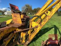 MASSEY FERGUSON 35 3 CYL INDUSTRIAL TRACTOR C/W FRONT LOADER - 14