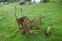 DAVID BROWN 2 FURROW CONVENTIONAL PLOUGH - 7