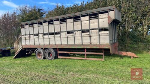 28' TWIN AXLE LIVESTOCK TRAILER