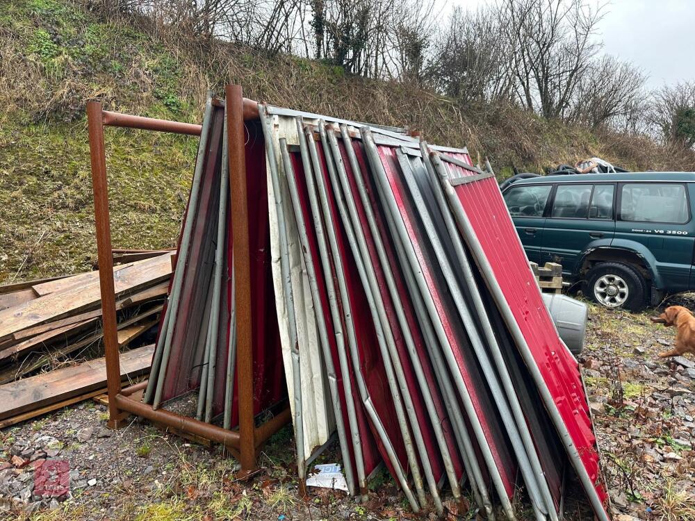 19 X OLD SECRUITY FENCING PANELS