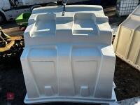 AGRIPLASTIC 8' X 7' CALF HUTCH (1) - 3