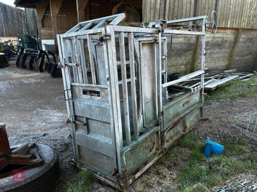 BATEMAN GALVANISED CATTLE CRUSH